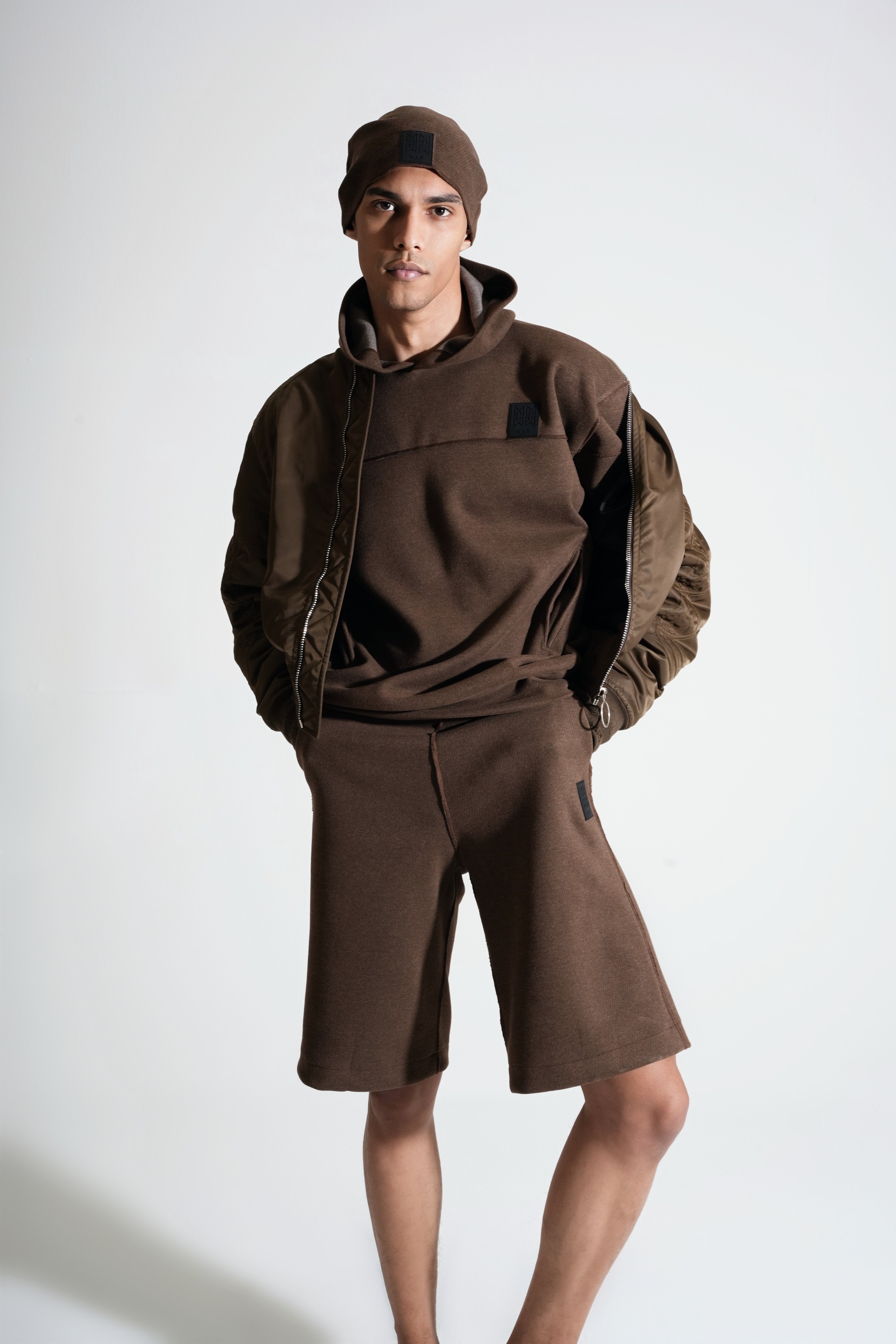 LOGO PATCH BERMUDA IN BROWN