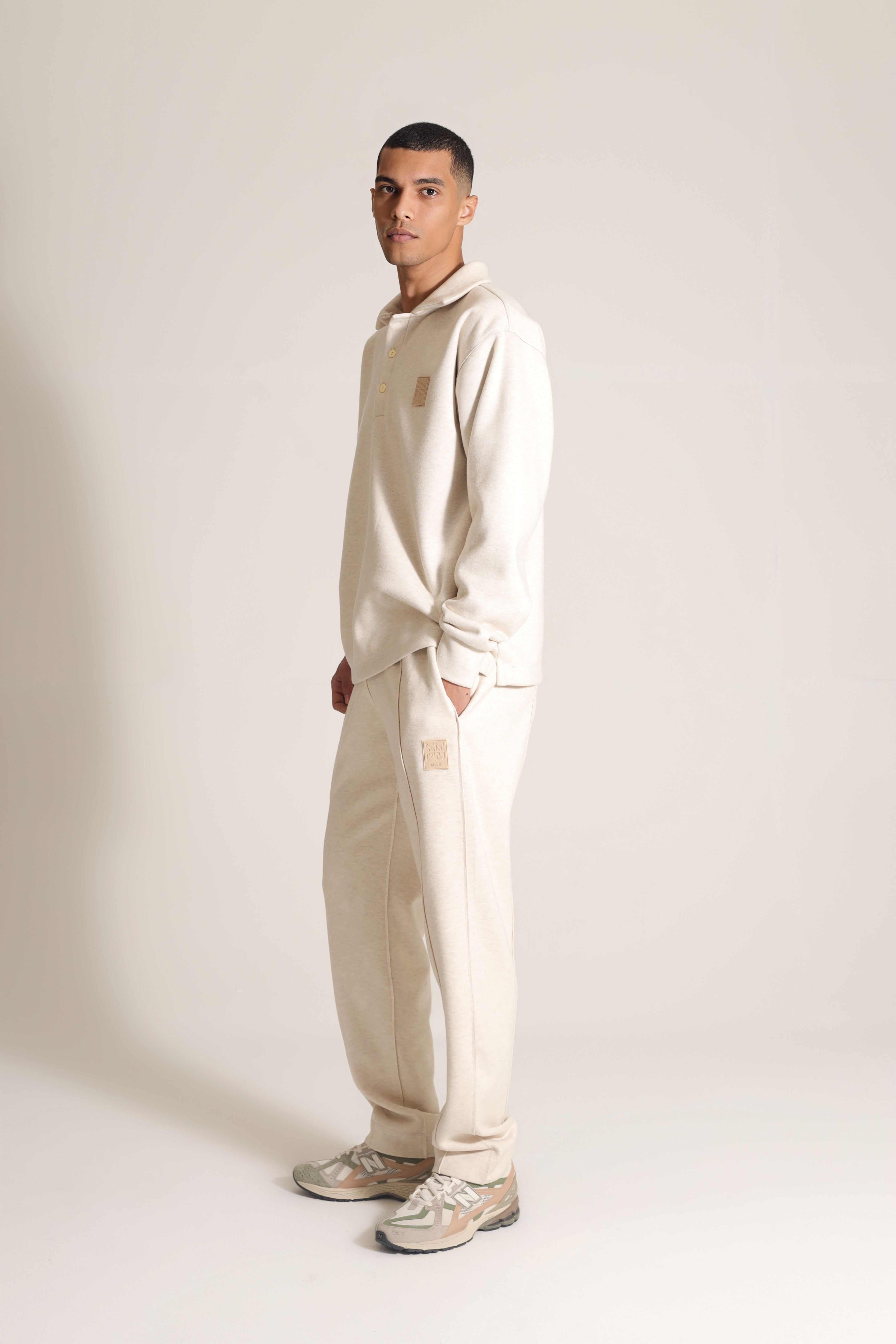 POLO COLLAR SWEATER IN BEIGE