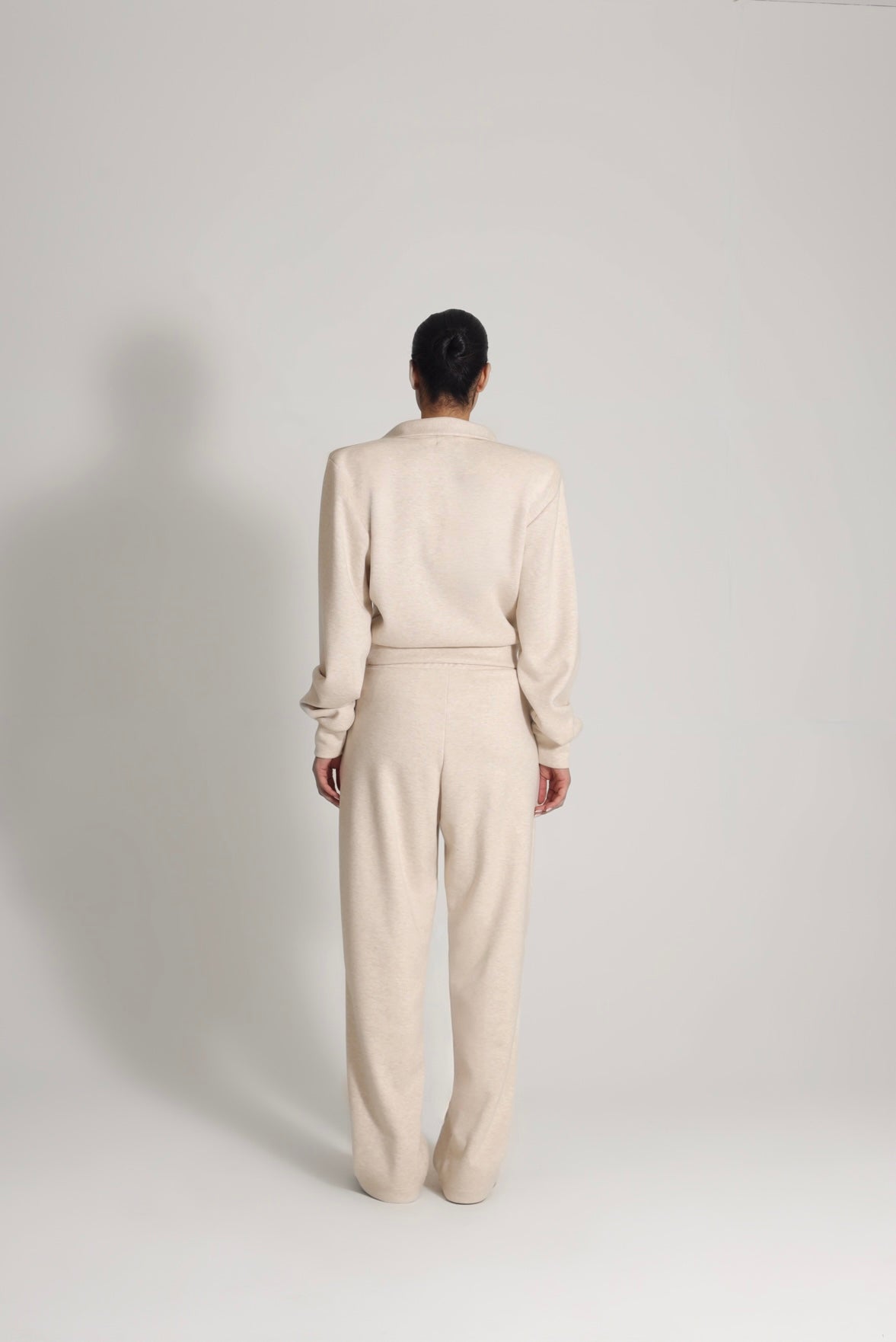 LOGO PATCH JOGGING PANT IN BEIGE
