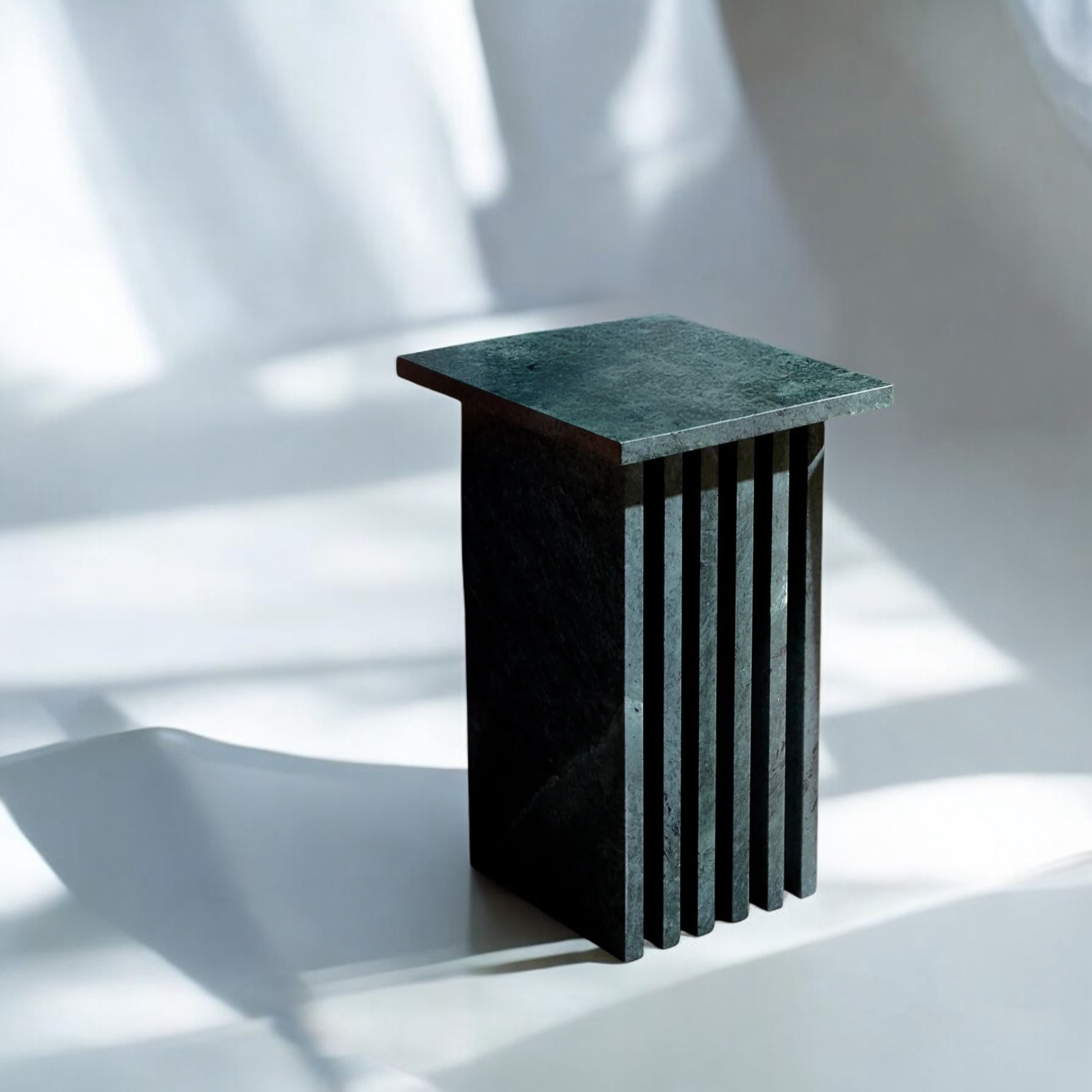 COLUMN SIDE TABLE
