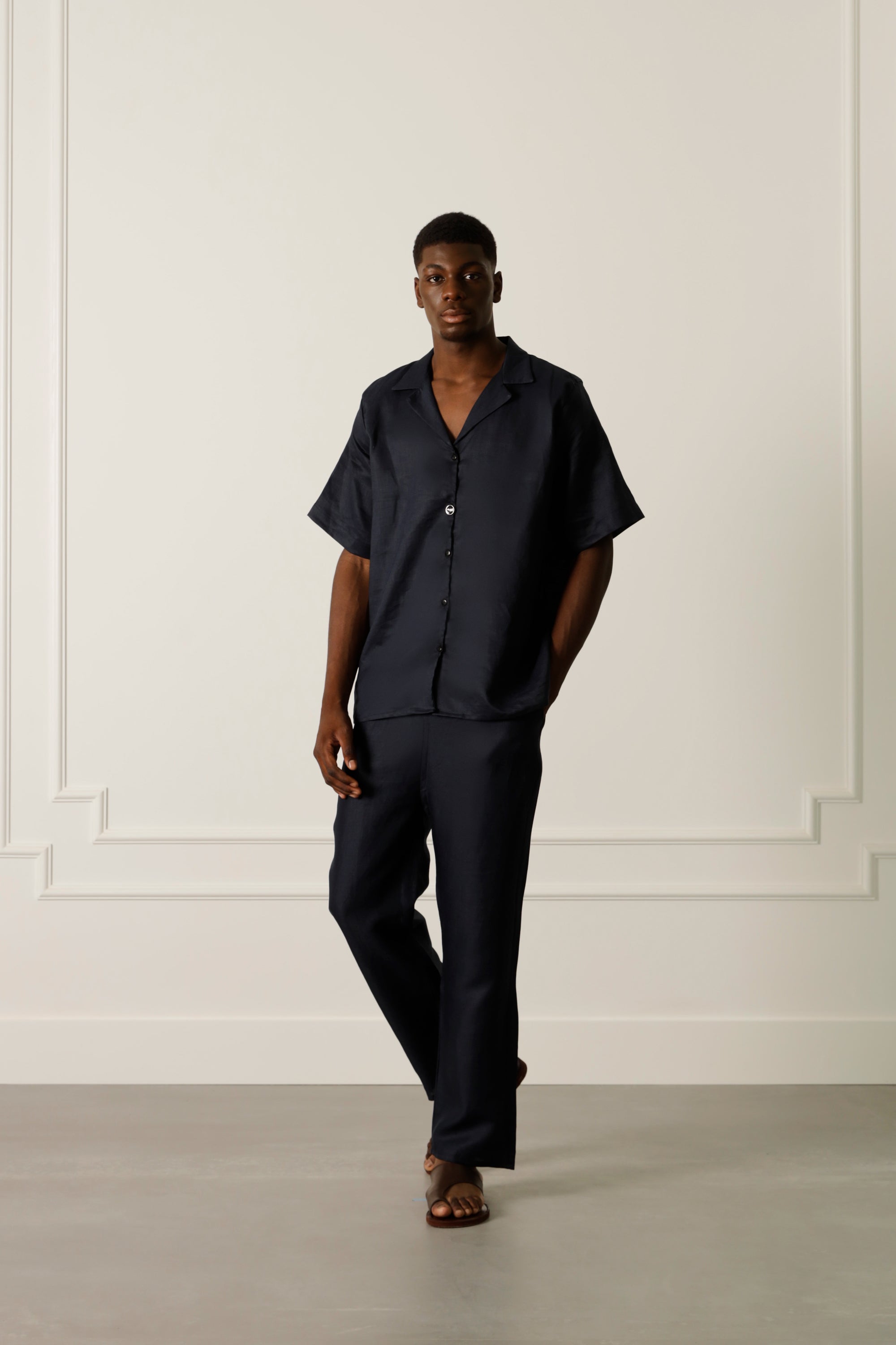 Pantalon bleu nuit en lin