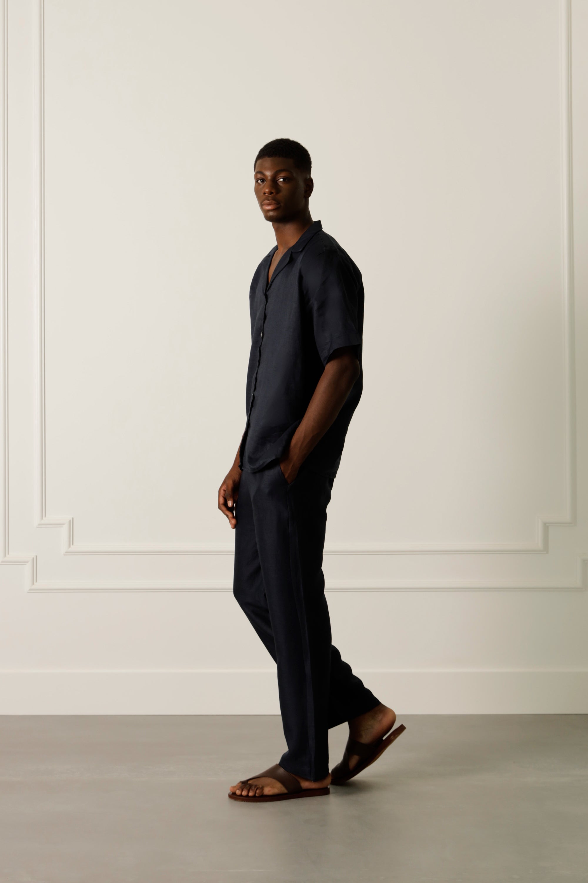 Pantalon bleu nuit en lin