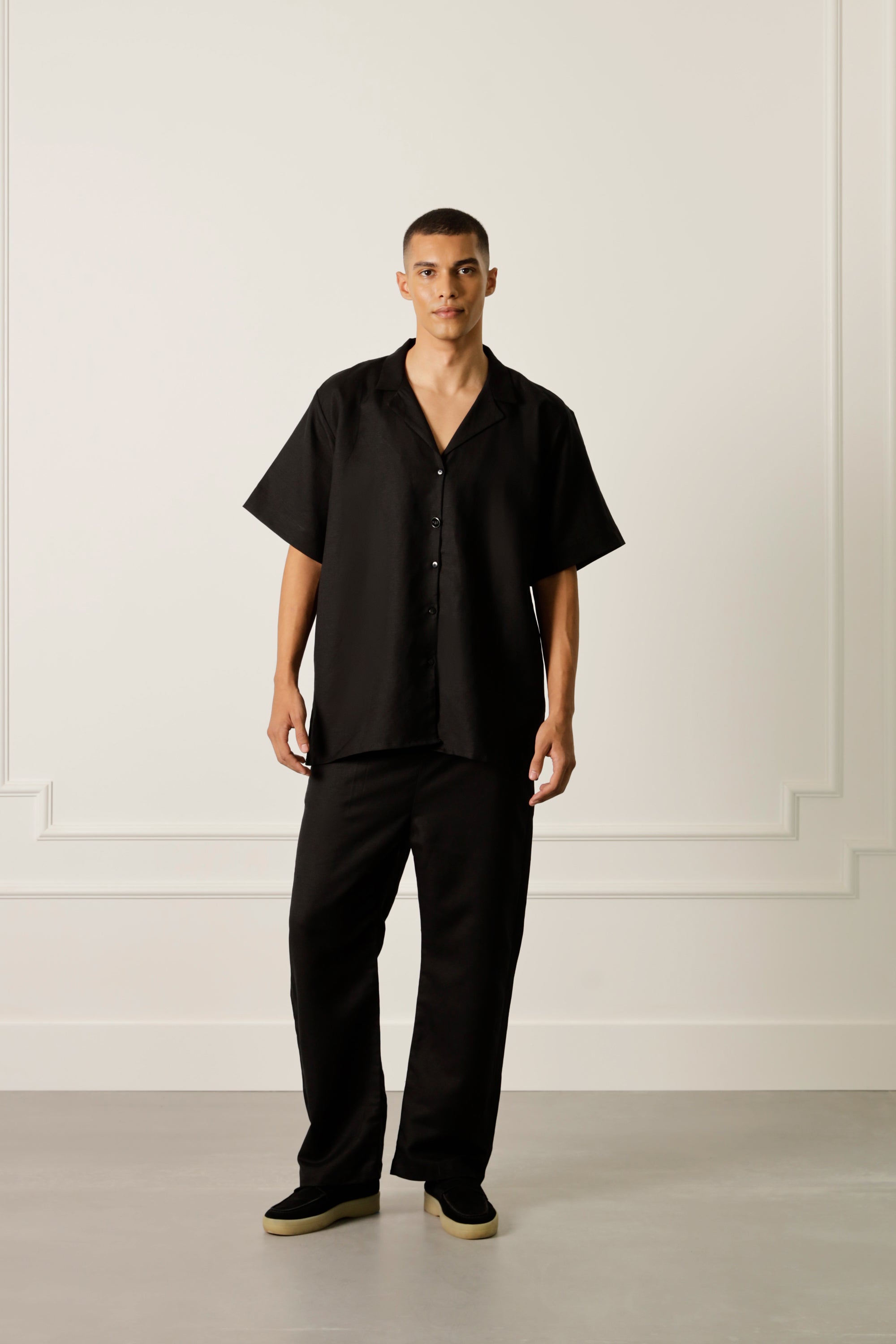 Pantalon noir en lin