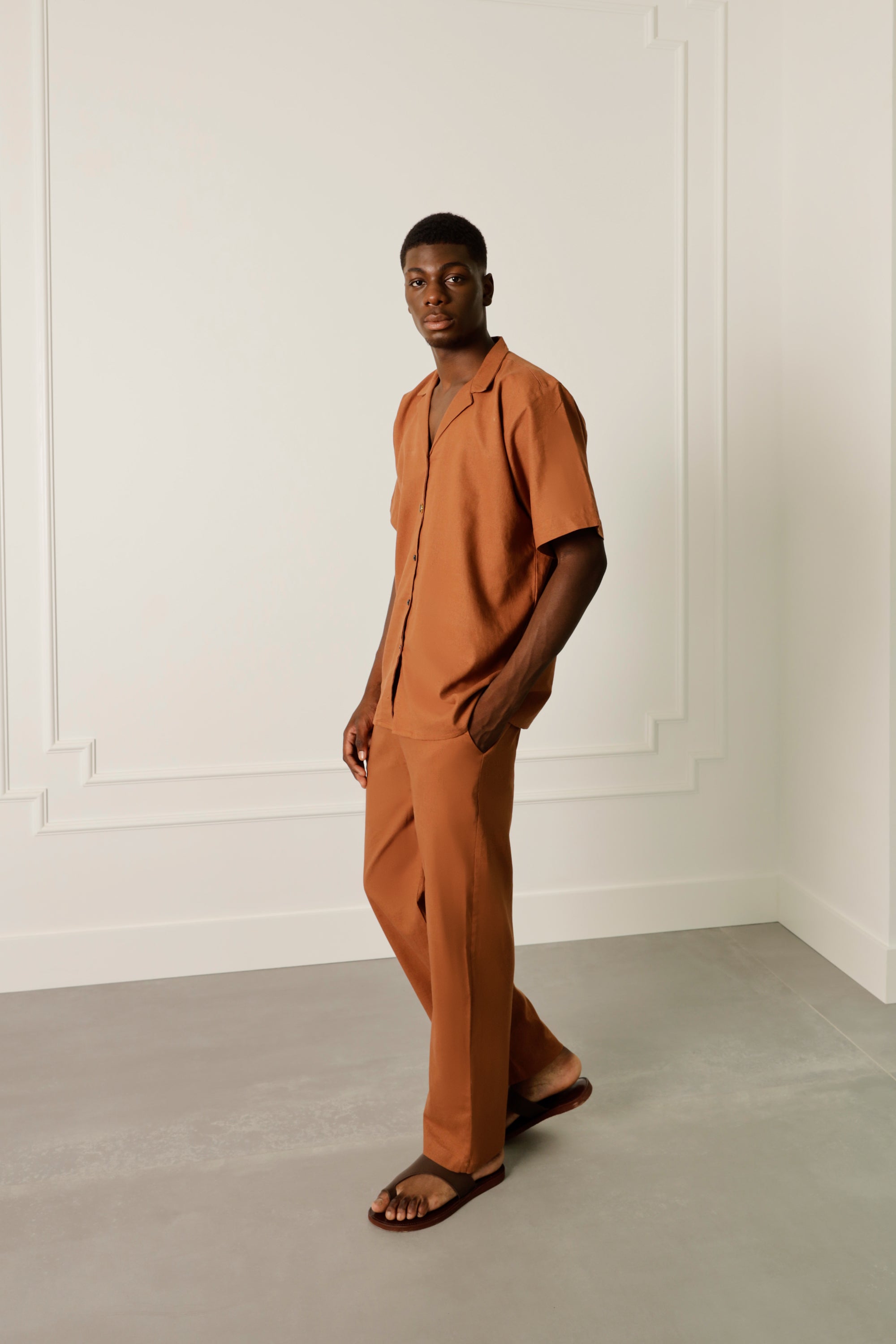 Pantalon terracotta en lin