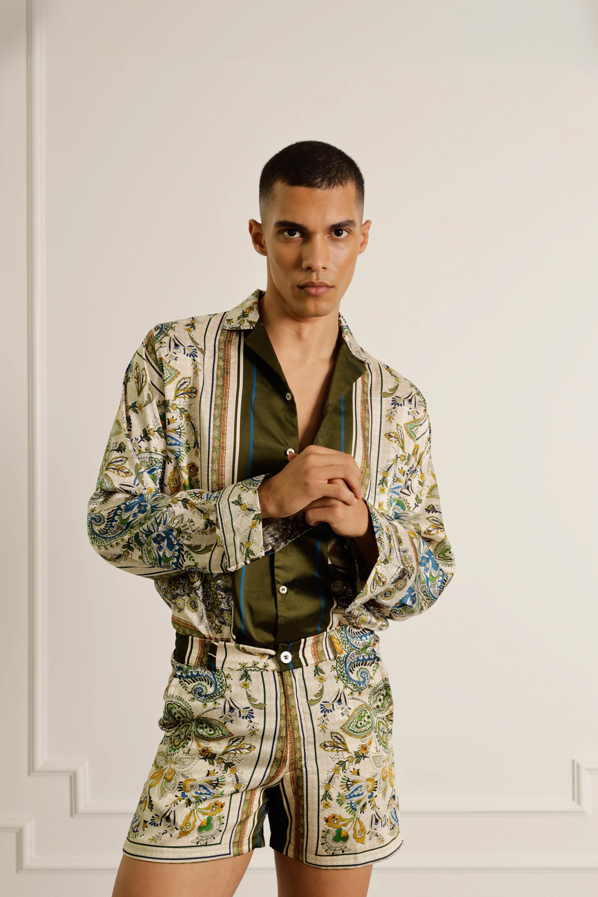 Short court à motif bandana