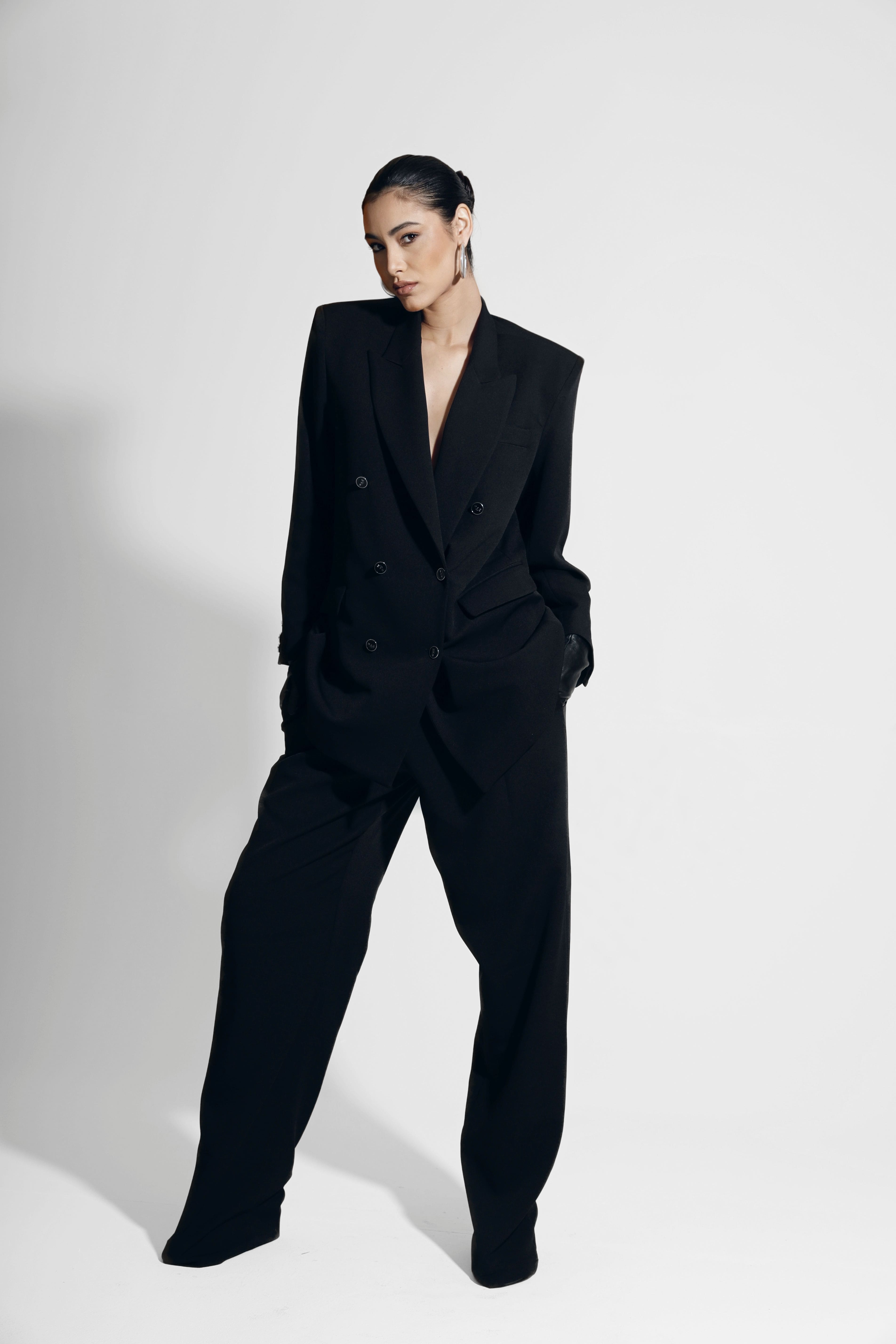 OVERSIZED DOUBLE BREASTED JACKET IN BLACK