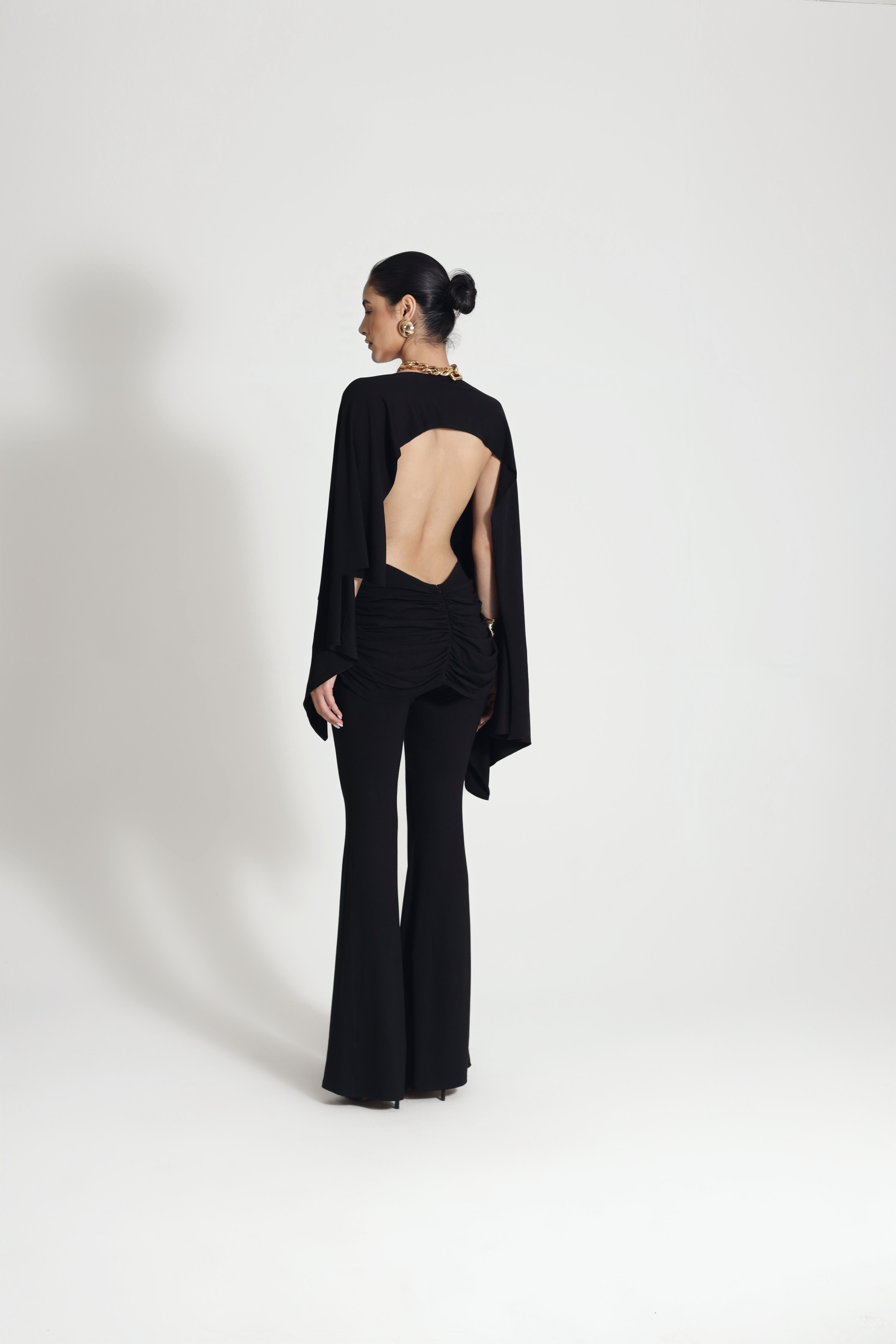 NUIT BACKLESS TOP IN BLACK