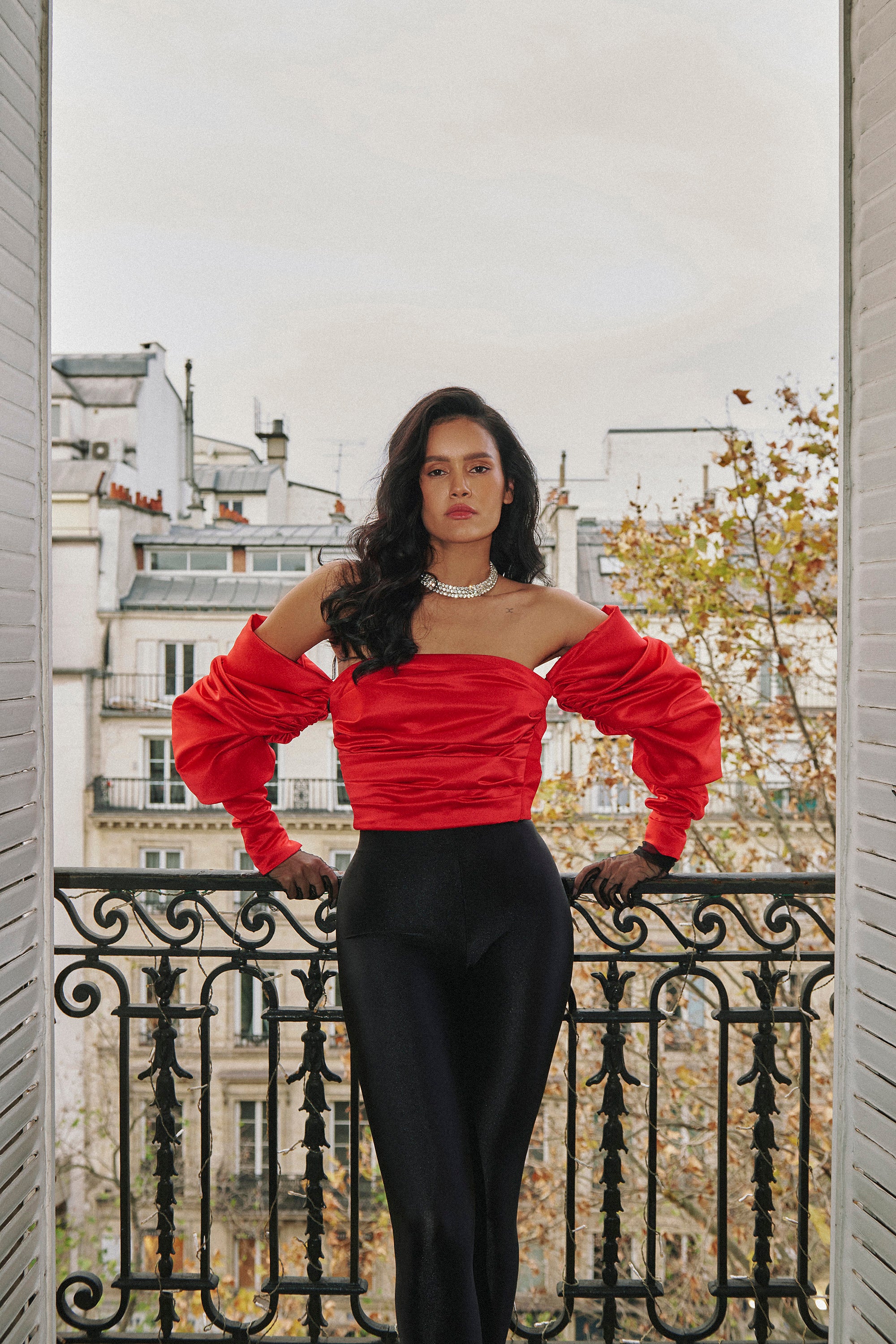 mae-paris-bustier-rouge-satin-02.jpg