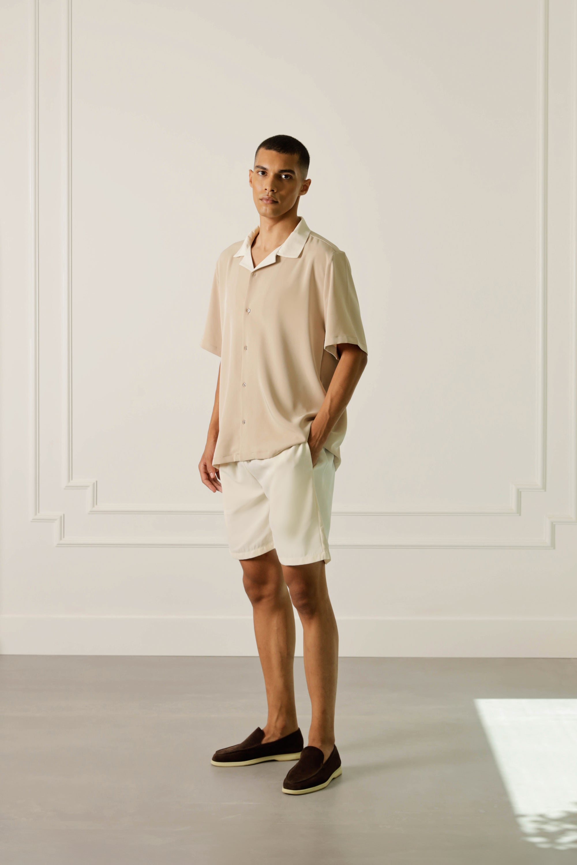 Cream shorts in satin