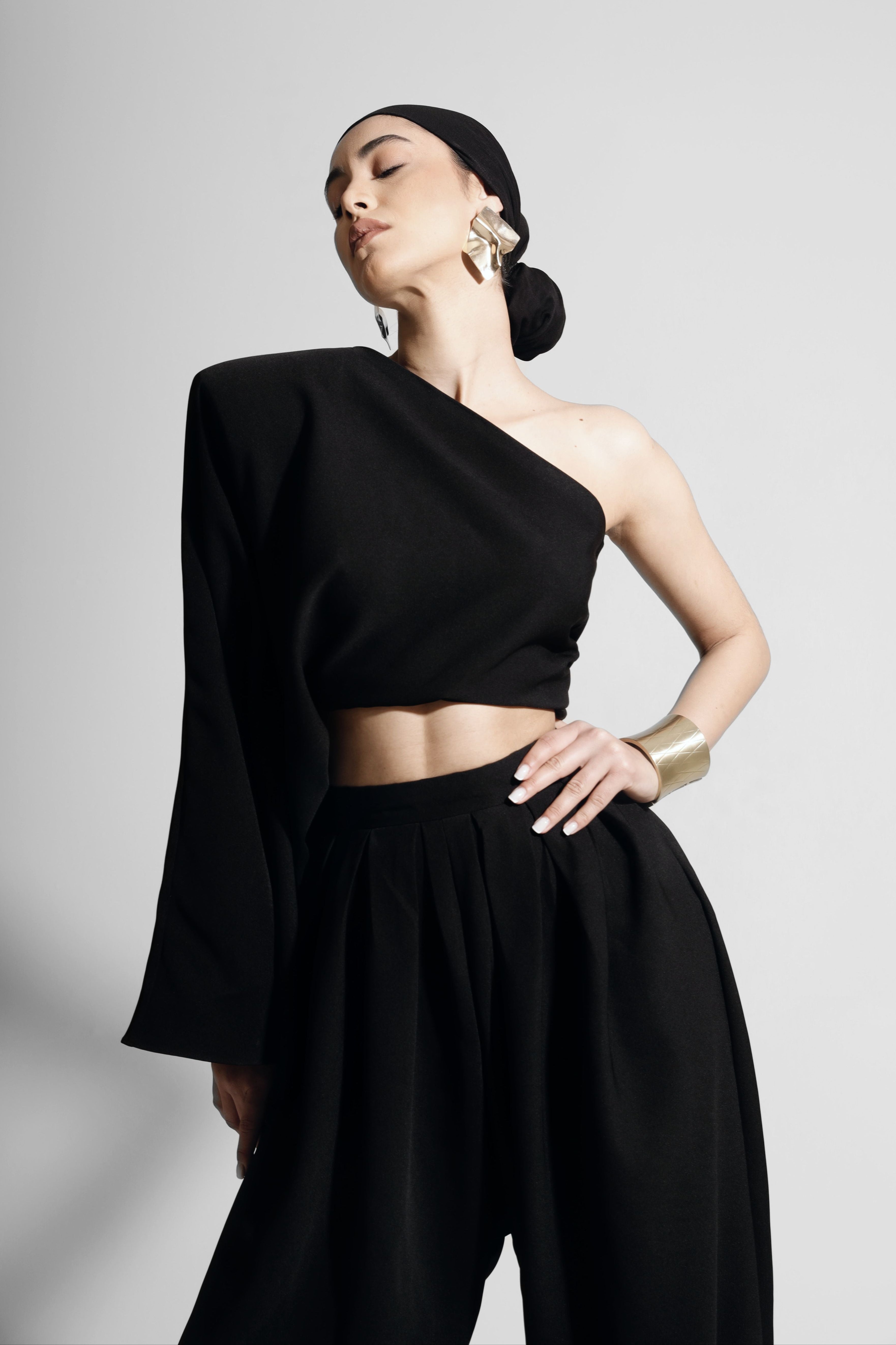 ONE SHOULDER TOP